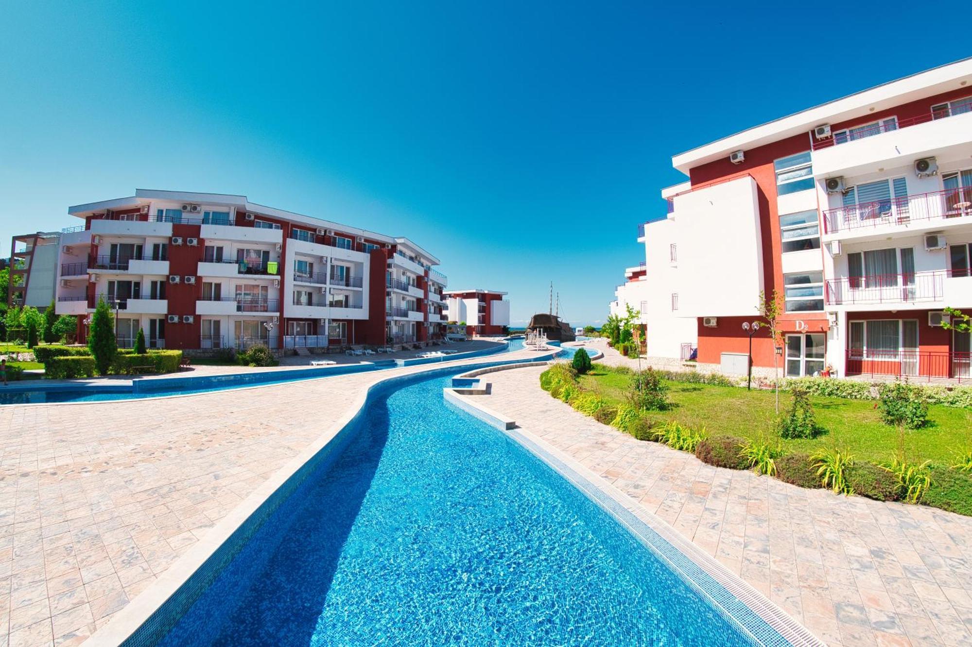 Privilege Fort Beach Apartments Sveti Vlas Extérieur photo