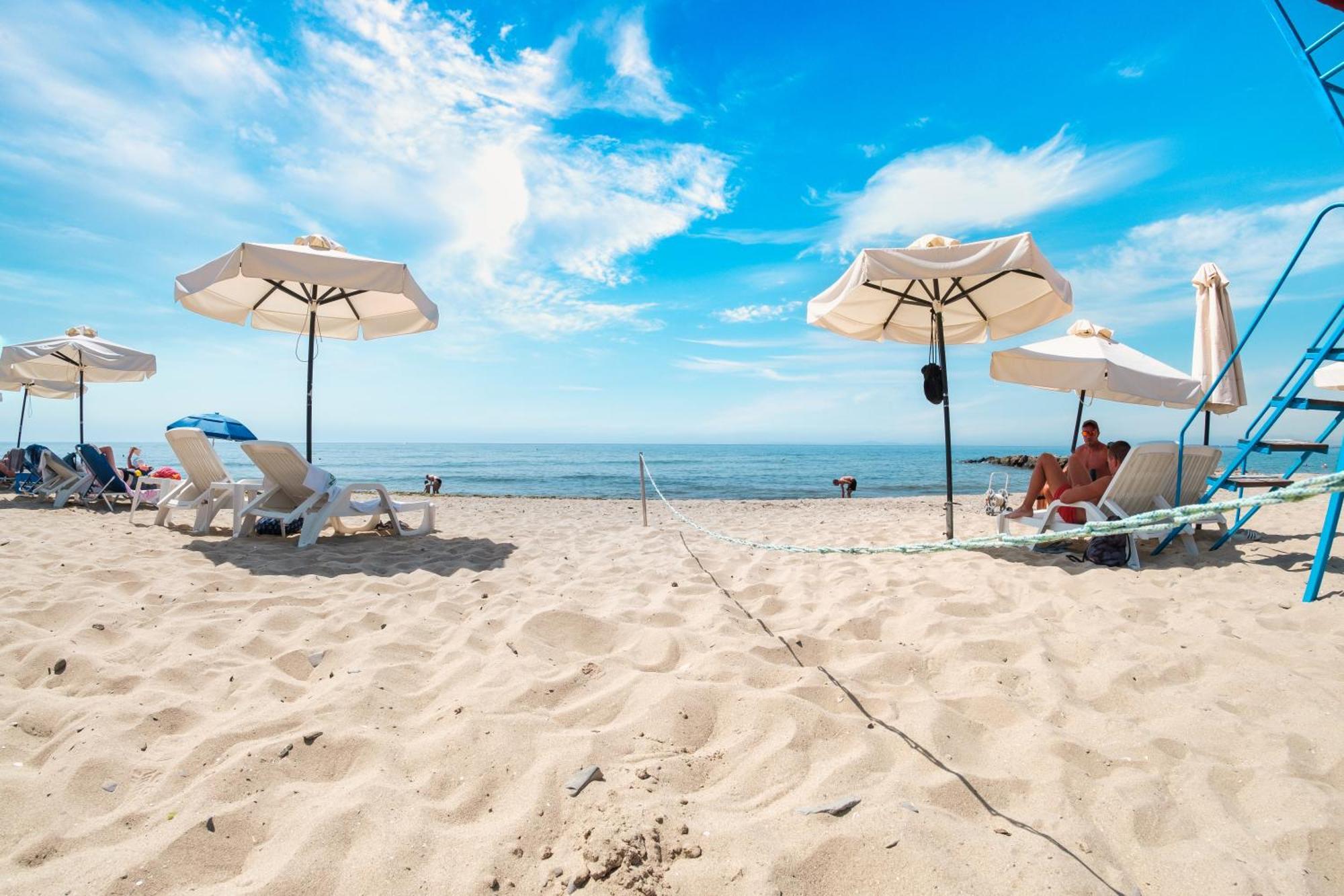 Privilege Fort Beach Apartments Sveti Vlas Extérieur photo