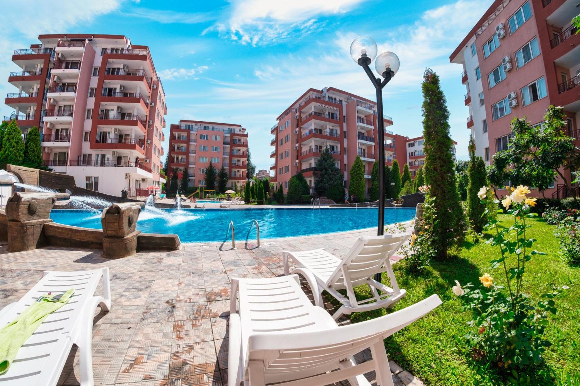 Privilege Fort Beach Apartments Sveti Vlas Extérieur photo