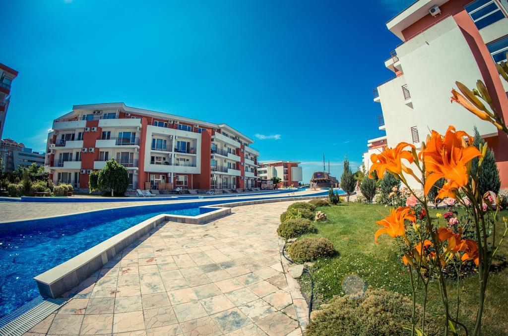 Privilege Fort Beach Apartments Sveti Vlas Extérieur photo