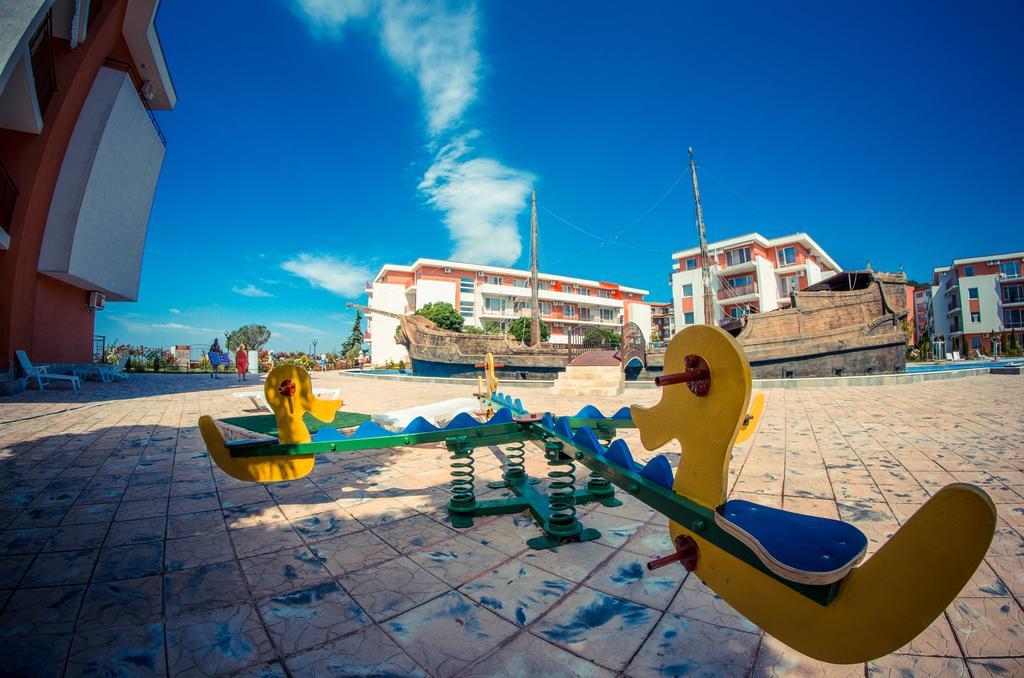 Privilege Fort Beach Apartments Sveti Vlas Extérieur photo