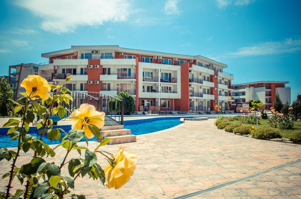 Privilege Fort Beach Apartments Sveti Vlas Extérieur photo