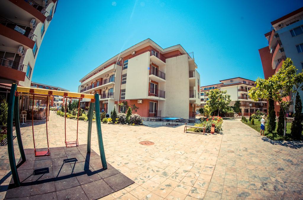 Privilege Fort Beach Apartments Sveti Vlas Extérieur photo