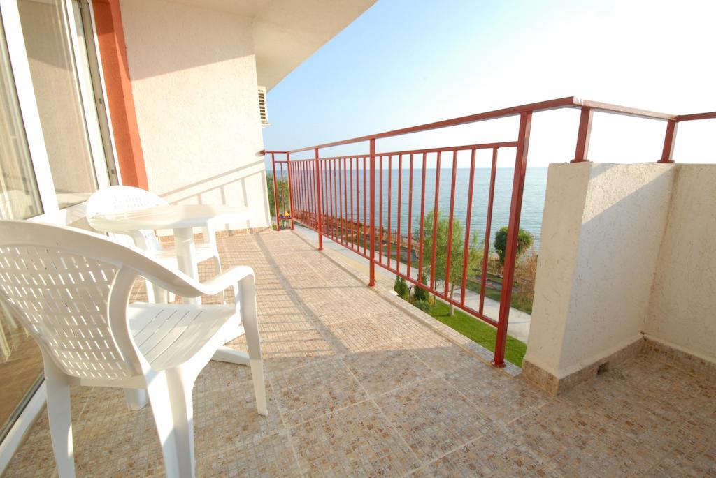 Privilege Fort Beach Apartments Sveti Vlas Extérieur photo